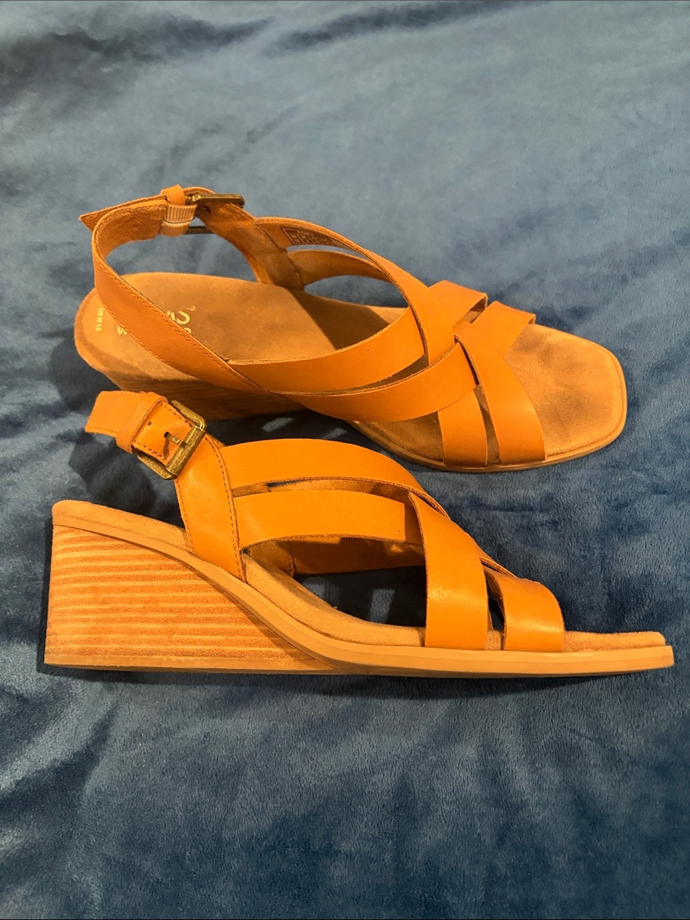 Toms brown Leather Wedge Sandals with Buckle Strap